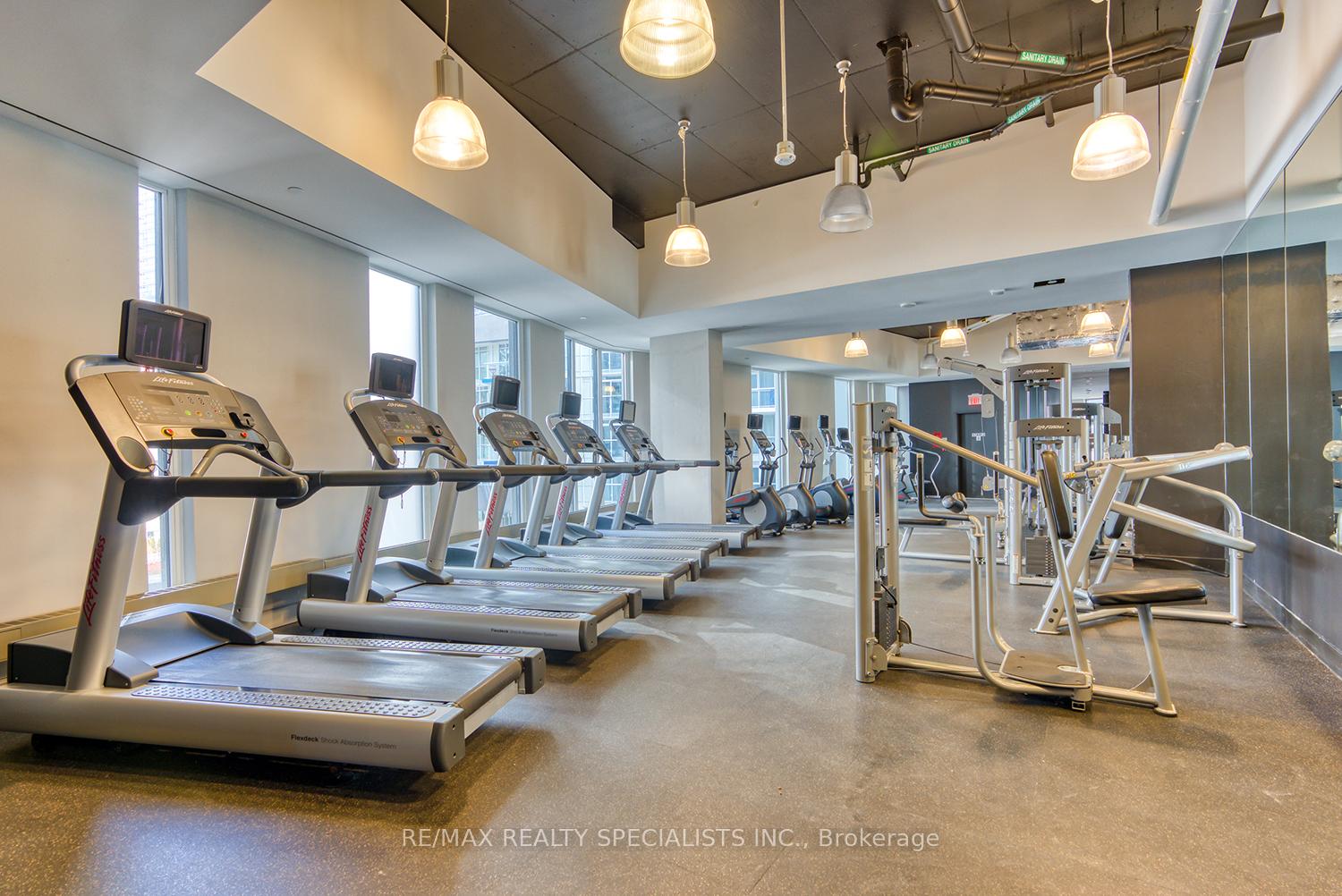 2 Bedrooms Condo at 75 Queens Wharf, Toronto For sale