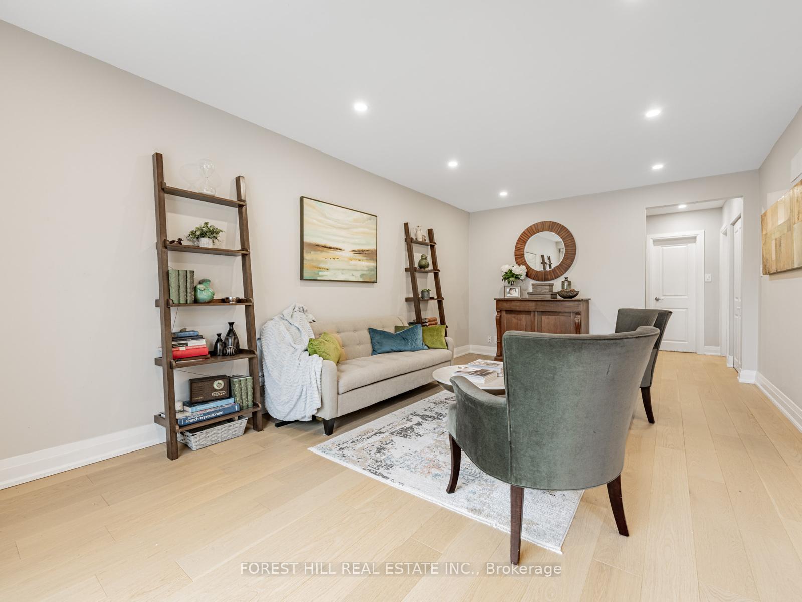 4 Bedrooms Condo at 51 Broadfield, Toronto For sale