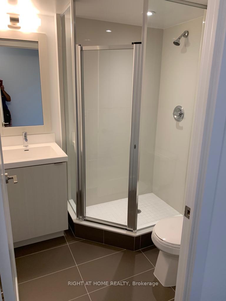 2 Bedrooms Condo at 7 Mabelle,  Toronto For sale