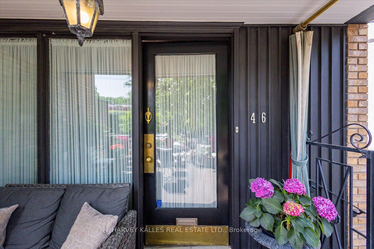 46 Clarendon Avenue