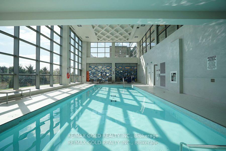 2 Bedrooms Condo at 4633 Glen Erin, Mississauga For sale