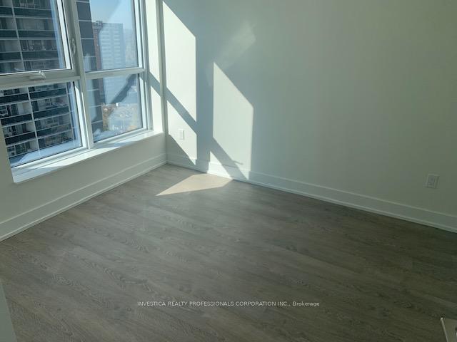 2 Bedrooms Condo at 9 Mabelle,  Toronto For sale