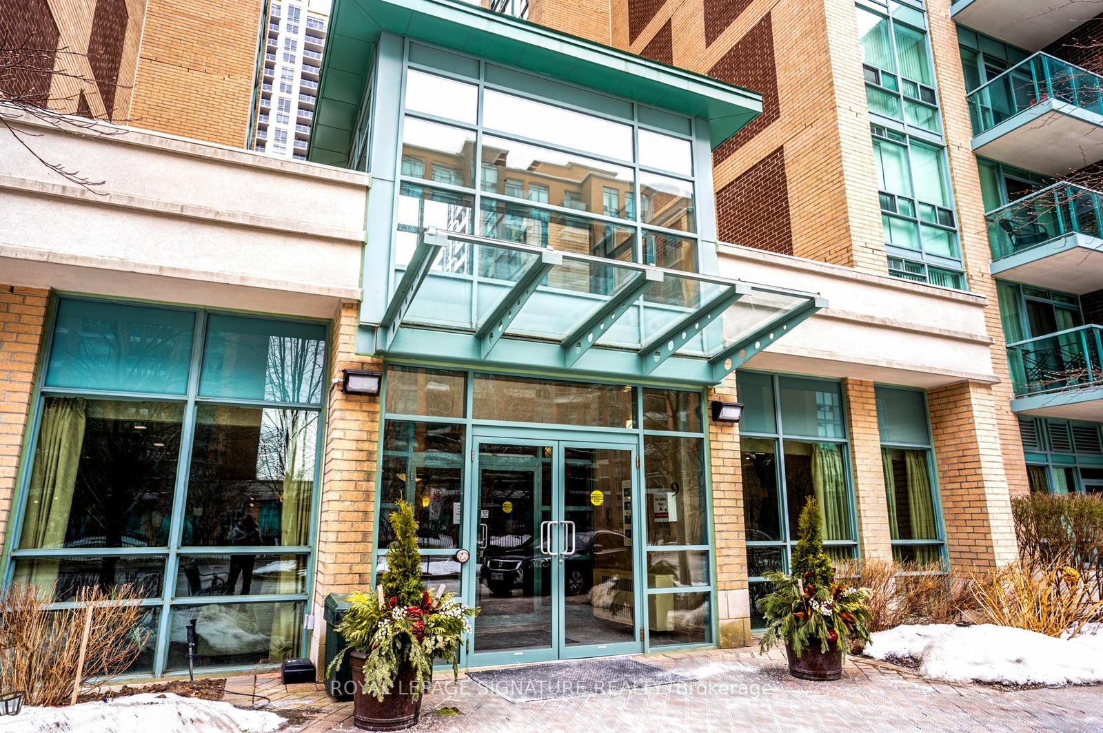 2 Bedrooms Condo at 7 Michael Power, Toronto For sale