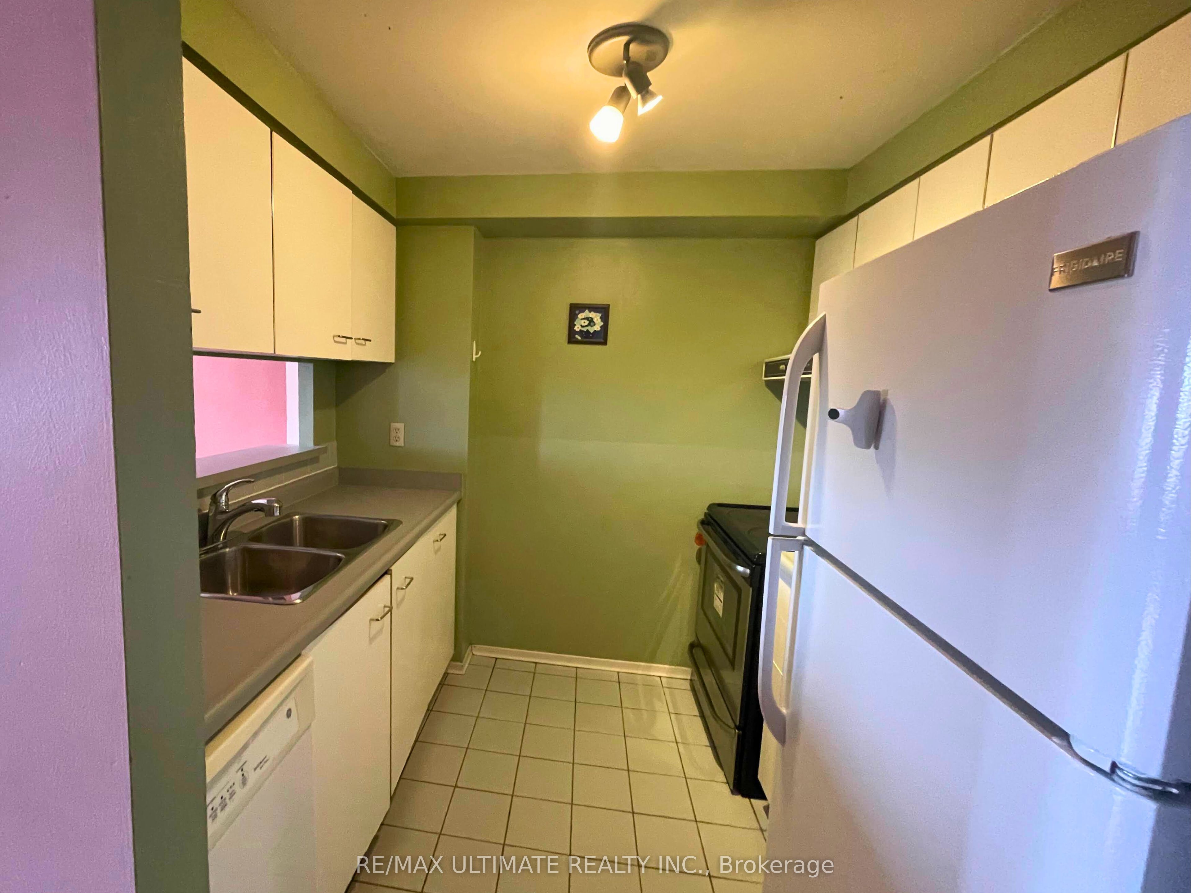 117 Gerrard Street E, #804