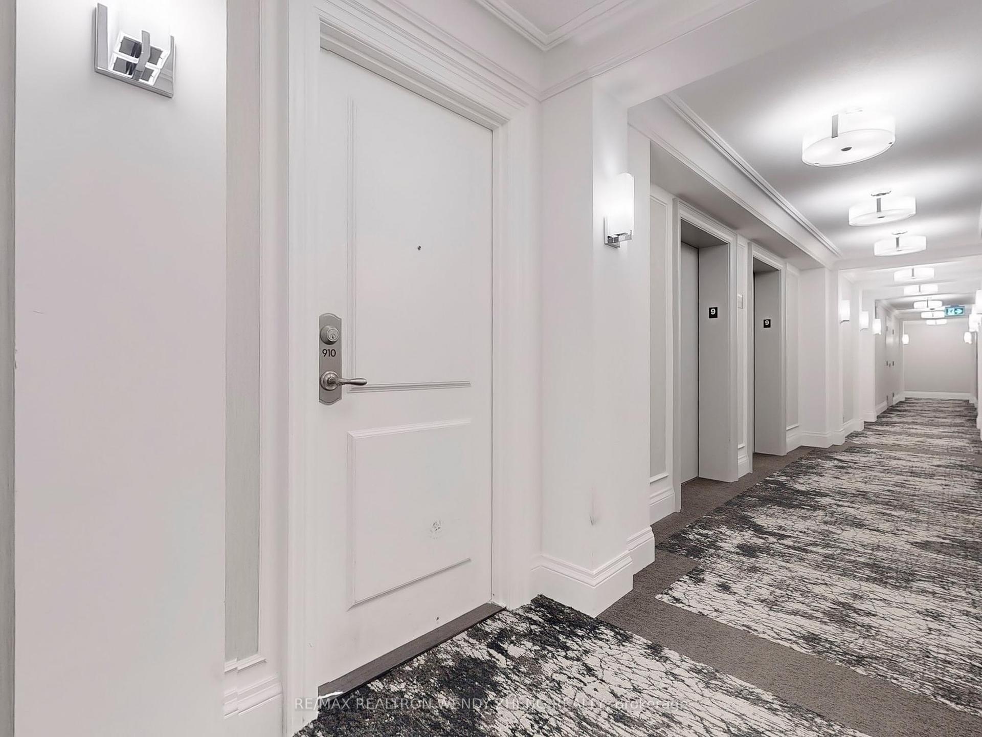 1 Bedroom Condo at 15 Greenview, Toronto For sale