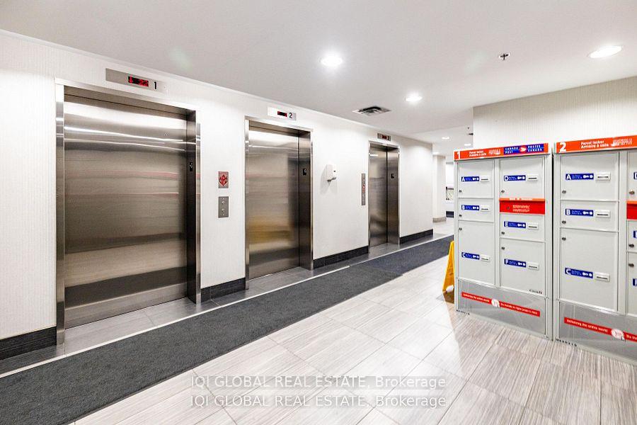 2 Bedrooms Condo at 1420 Dupont, Toronto For sale