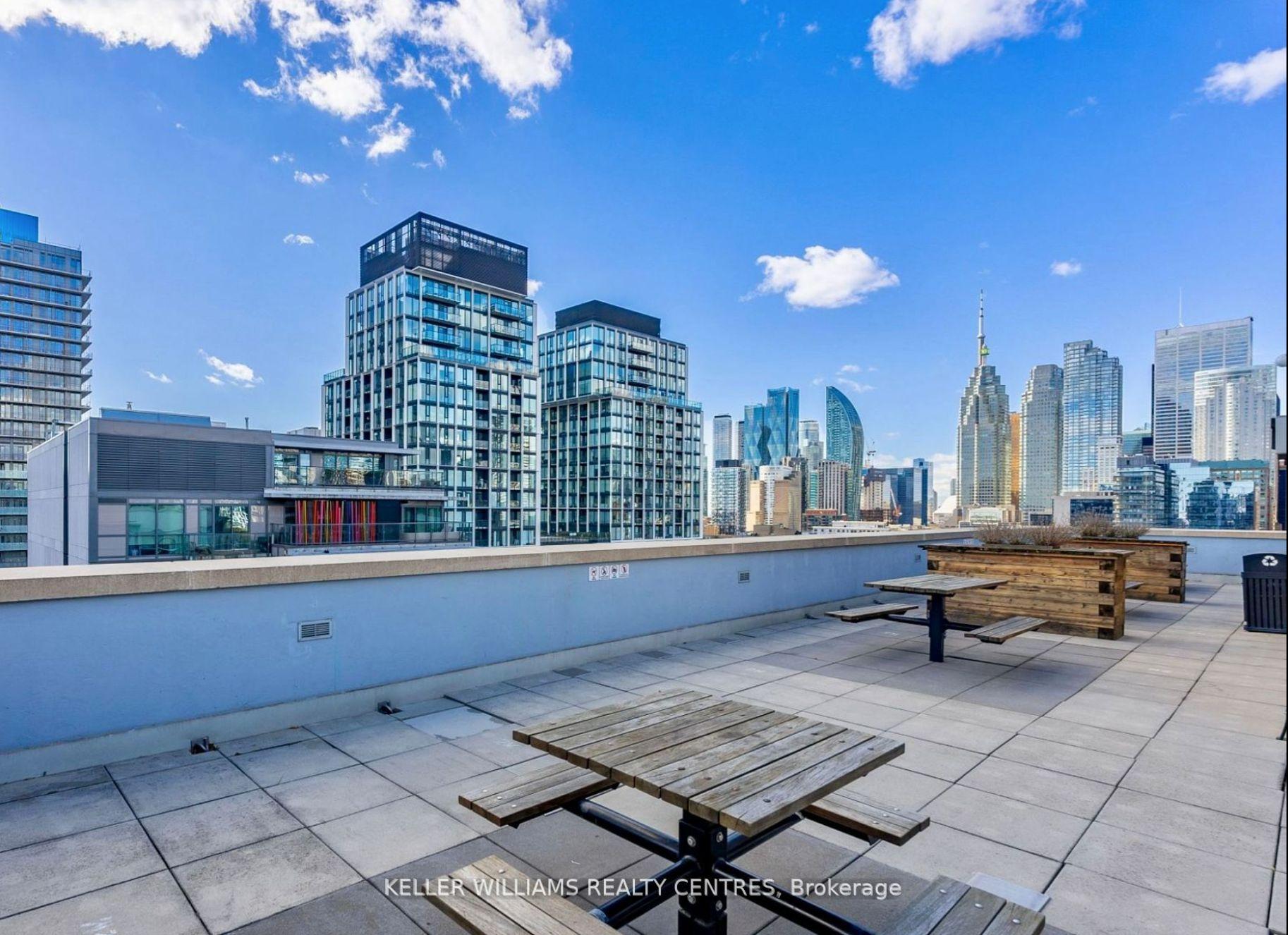 2 Bedrooms Condo at 230 King, Toronto For sale