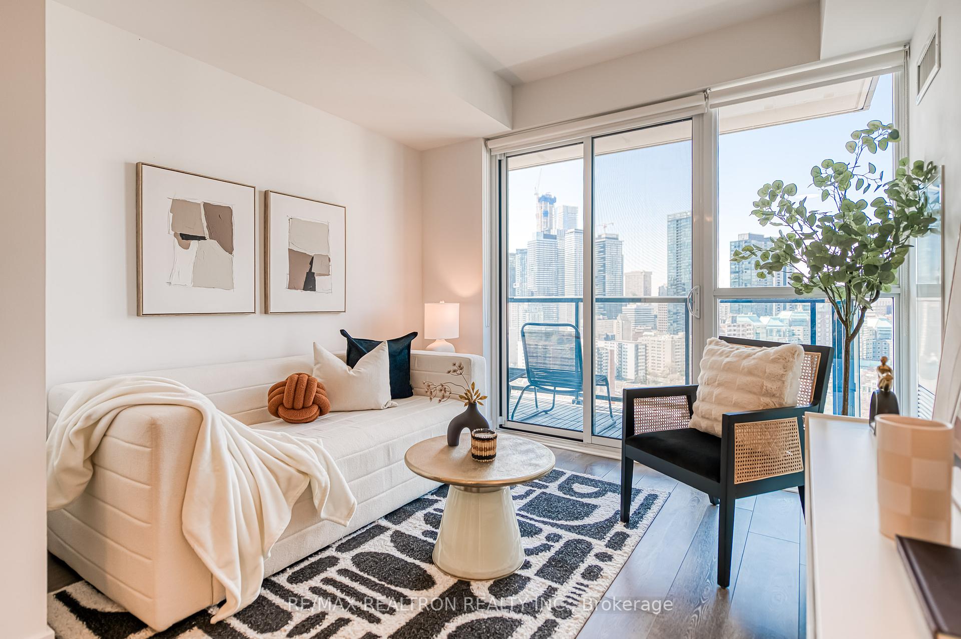 1 Bedroom Condo at 159 Wellesley,  Toronto For sale