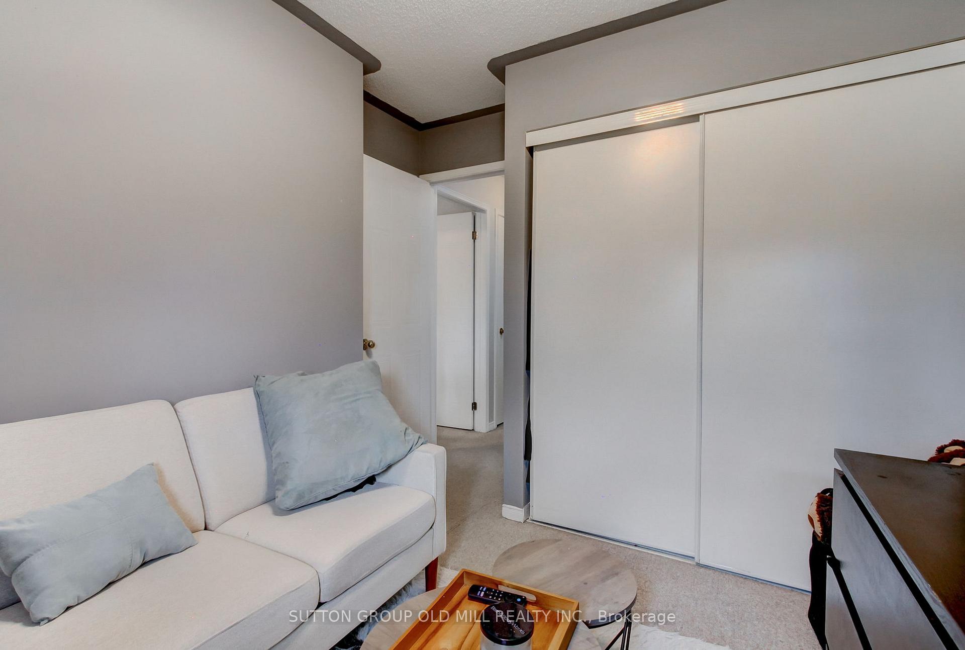 3 Bedrooms Condo at 760 Lawrence,  Toronto For sale