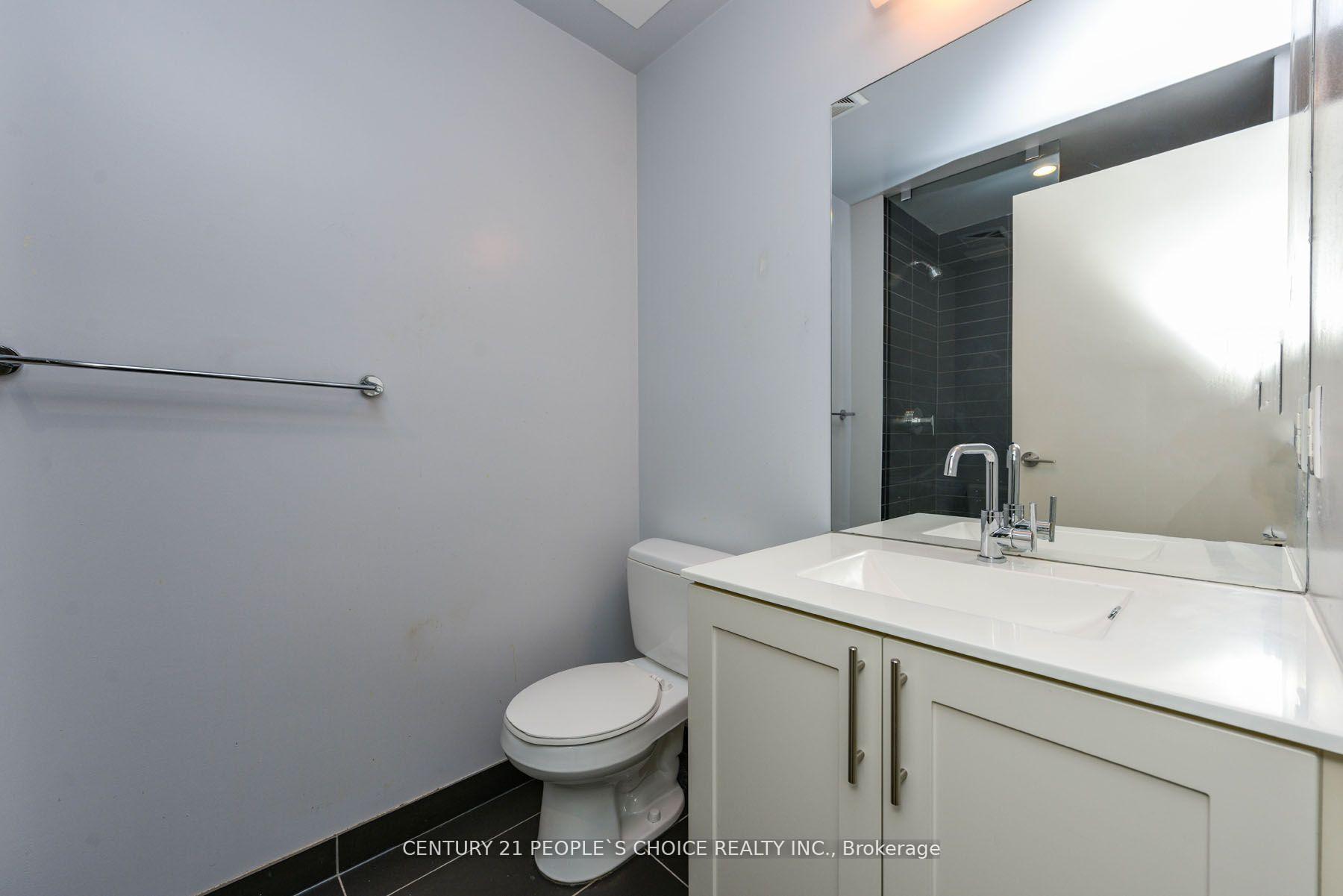 2 Bedrooms Condo at 105 The Queensway, Toronto For sale