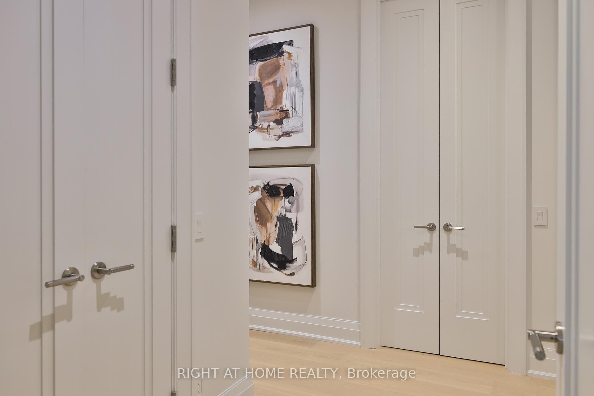 4 Bedrooms Condo at 10 Prince Arthur, Toronto For sale