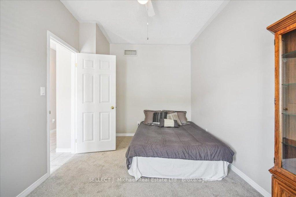 3 Bedrooms Condo at 213 Nash, Hamilton For sale