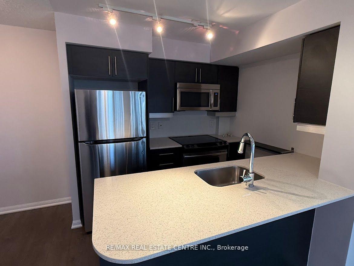 3 Bedrooms Condo at 35 Bastion, Toronto For sale