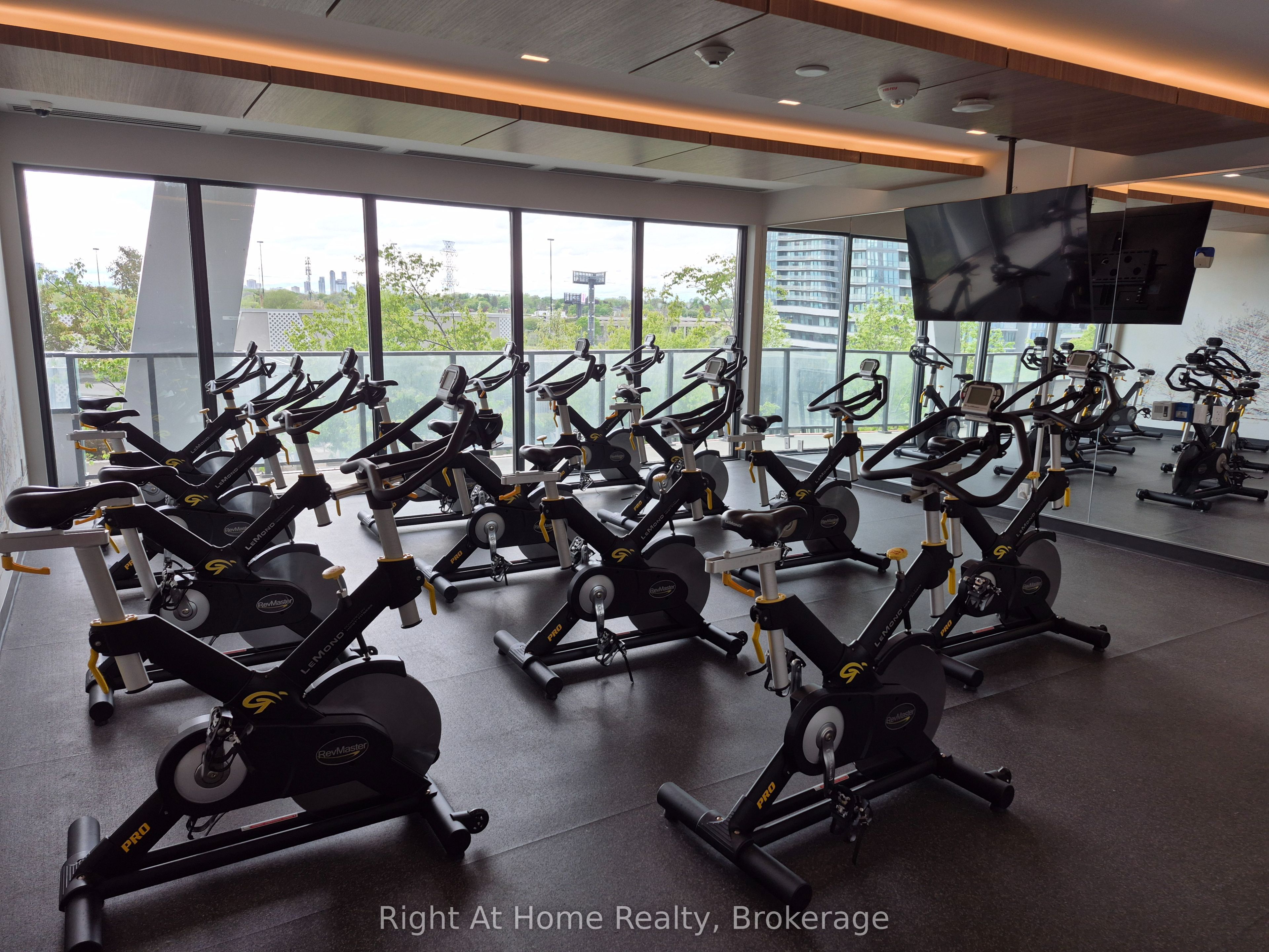 20 Shore Breeze Drive, #310