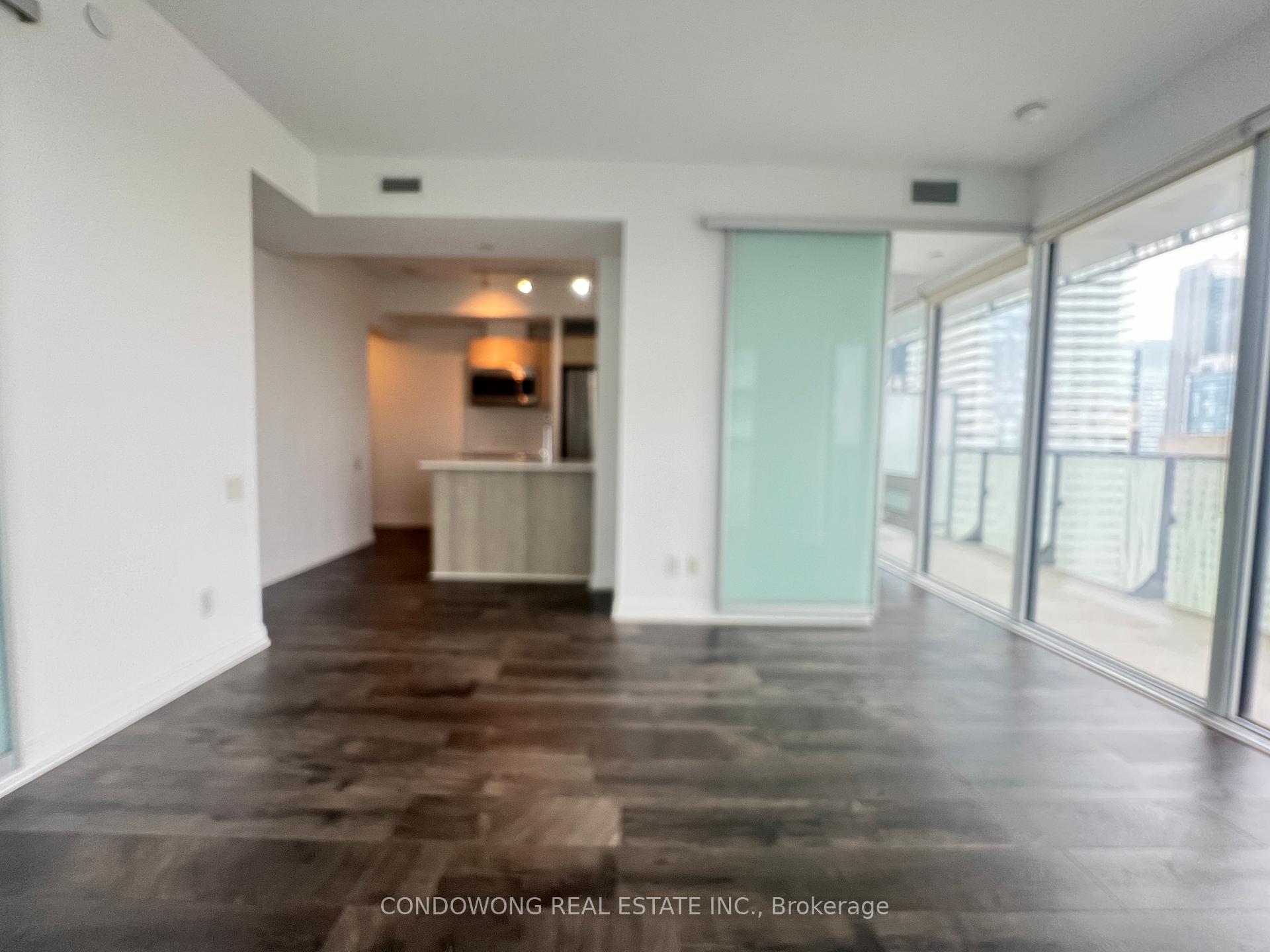 2 Bedrooms Condo at 42 Charles, Toronto For sale