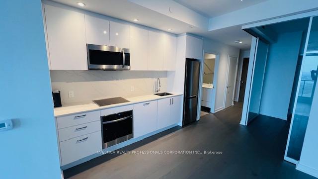 3 Bedrooms Condo at 1928 Lakeshore,  Toronto For sale