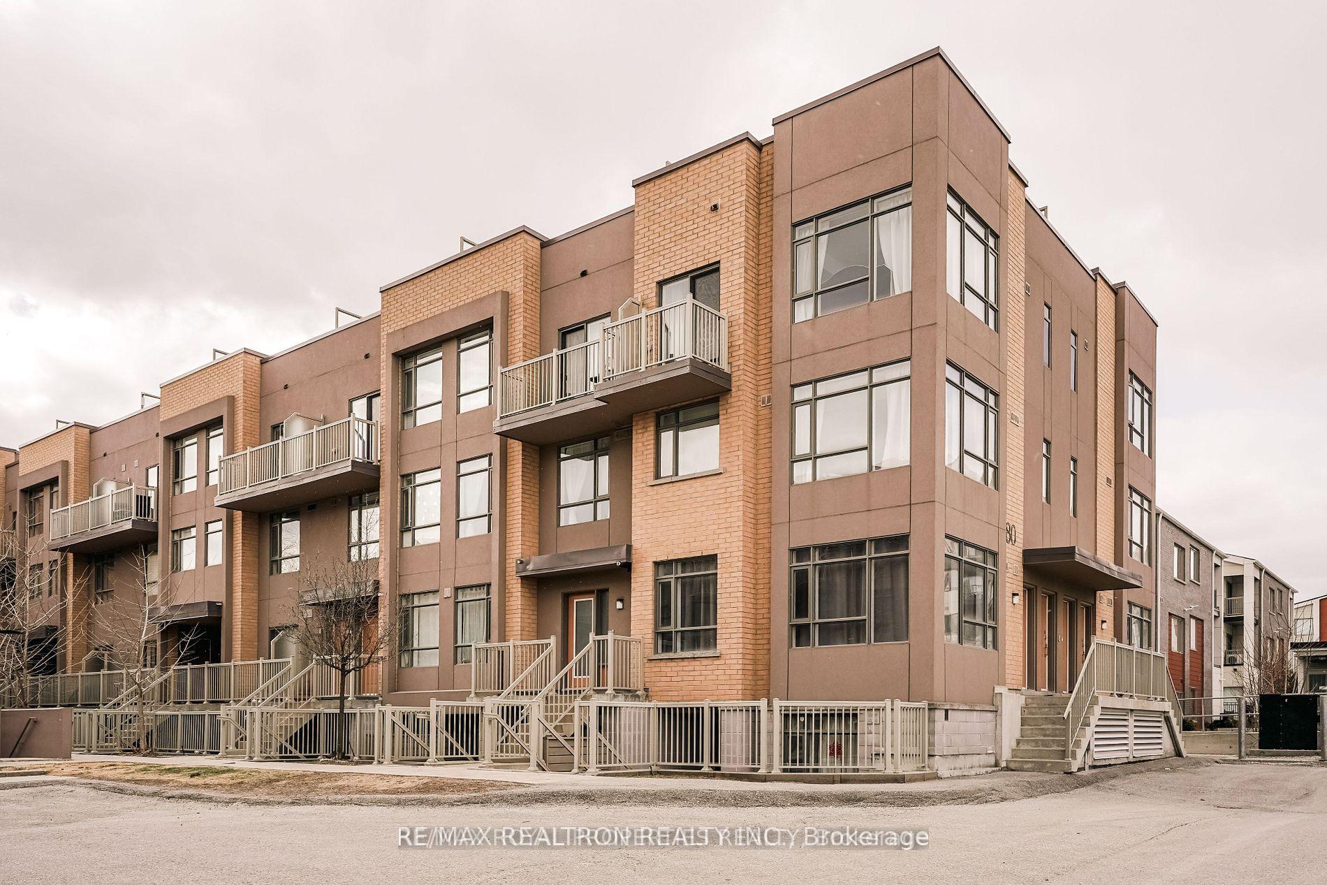 2 Bedrooms Condo at 80 Orchid Place, Toronto For sale