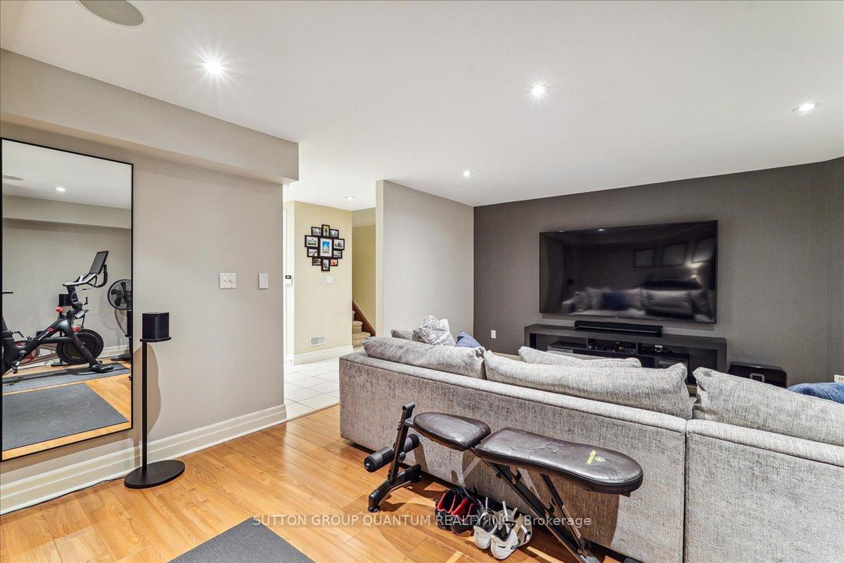 2 Bedrooms Condo at 2378 Marine, Oakville For sale
