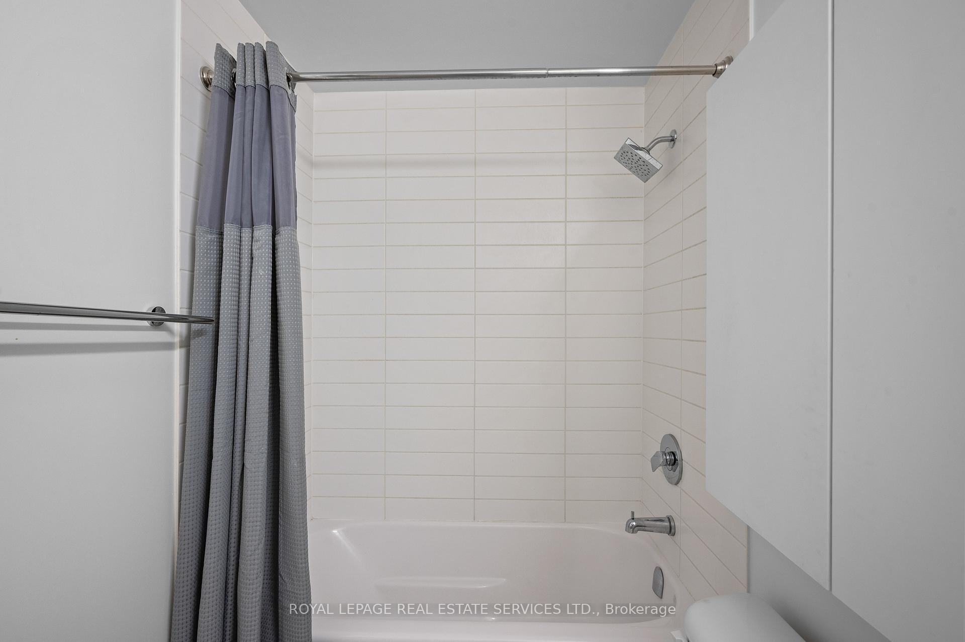 1 Bedroom Condo at 1117 Cooke, Burlington For sale