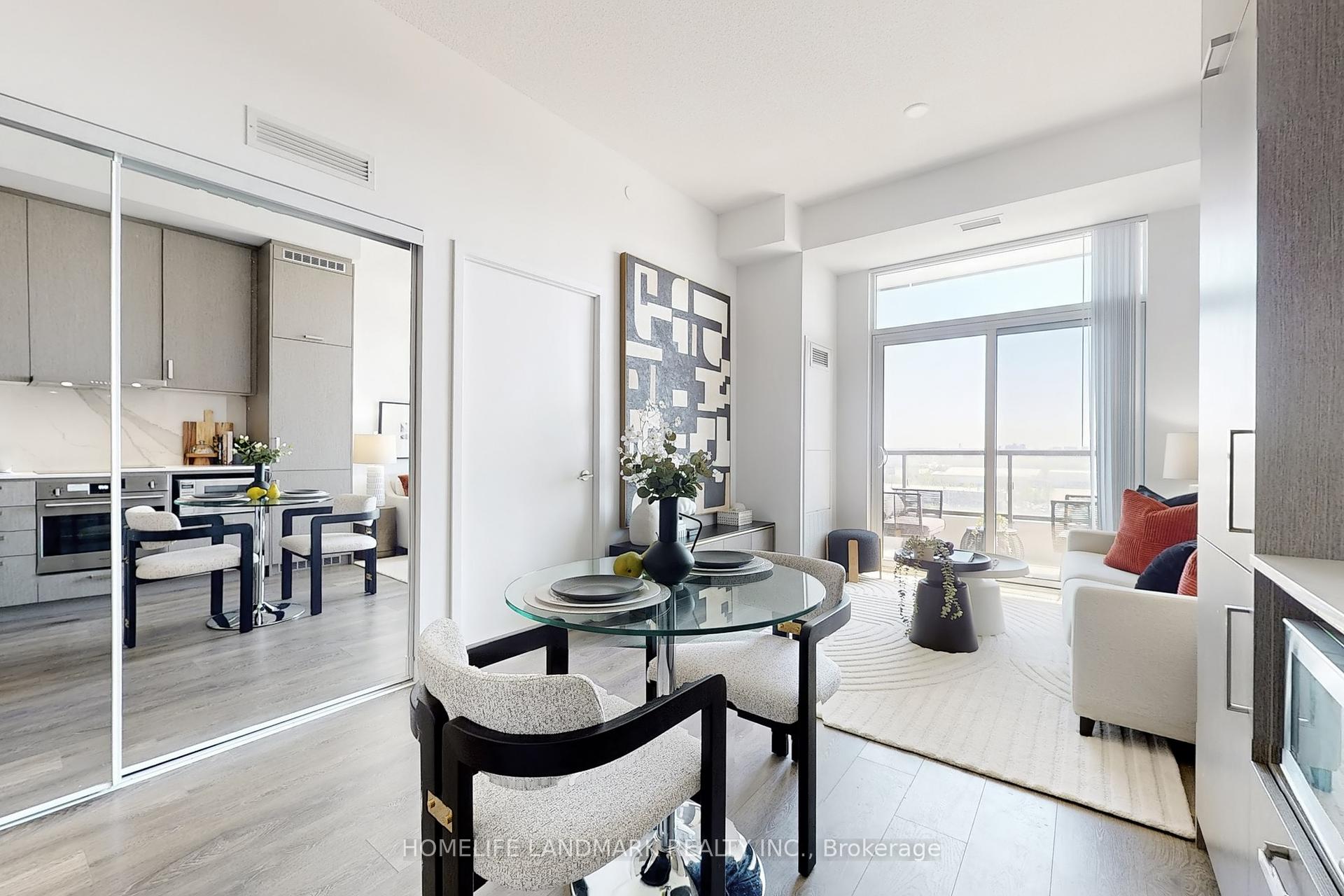 2 Bedrooms Condo at 60 Honeycrisp, Vaughan For sale