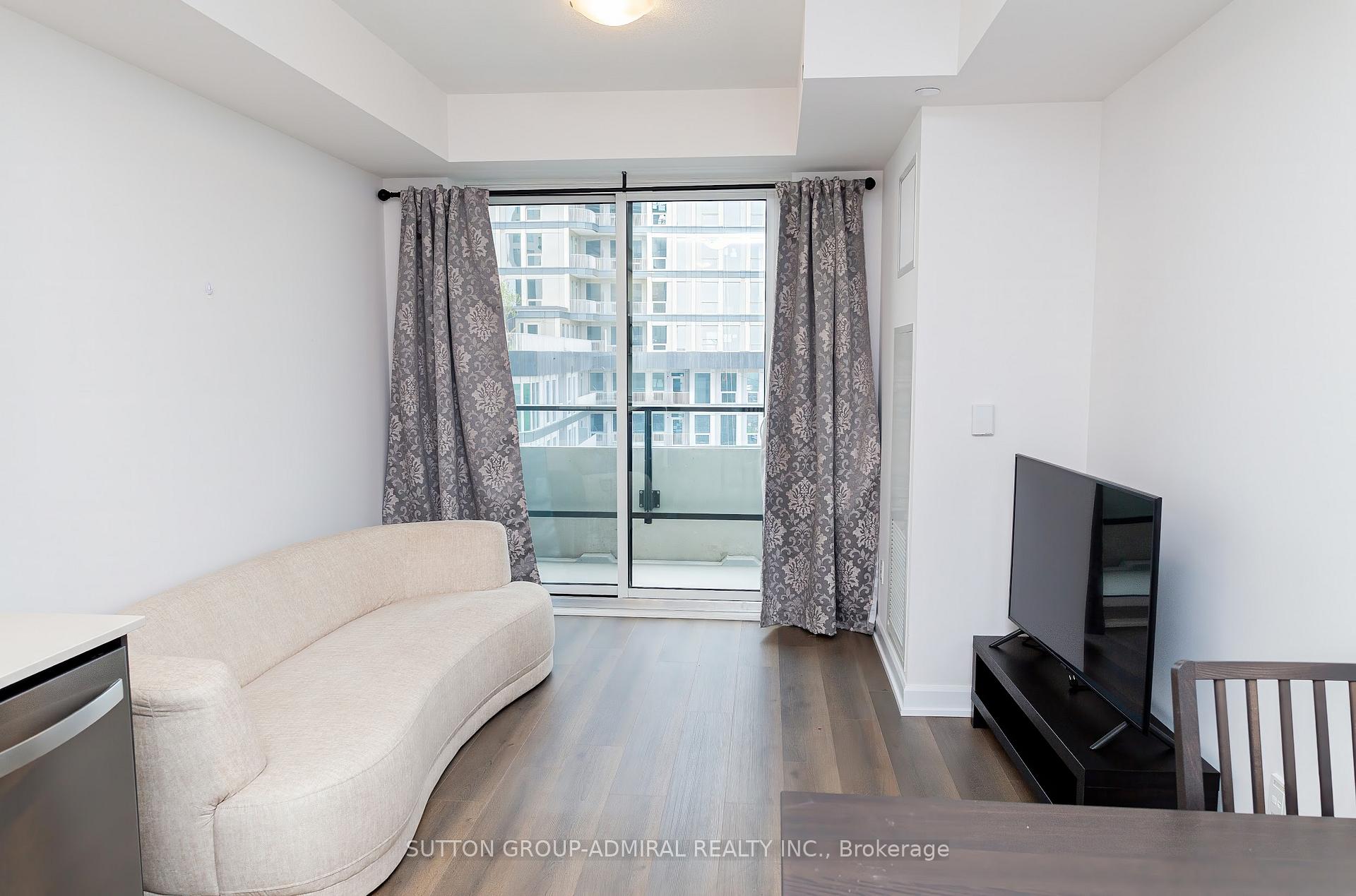2 Bedrooms Condo at 3220 William Colston, Oakville For sale