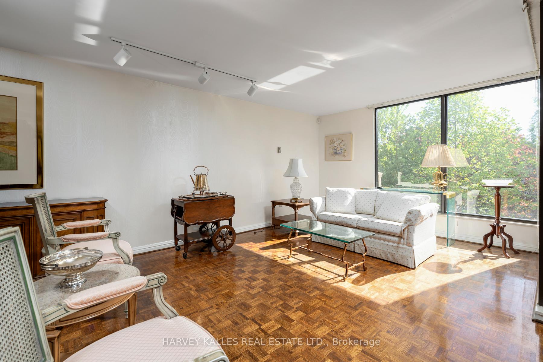 2 Bedrooms Condo at 3900 Yonge, Toronto For sale