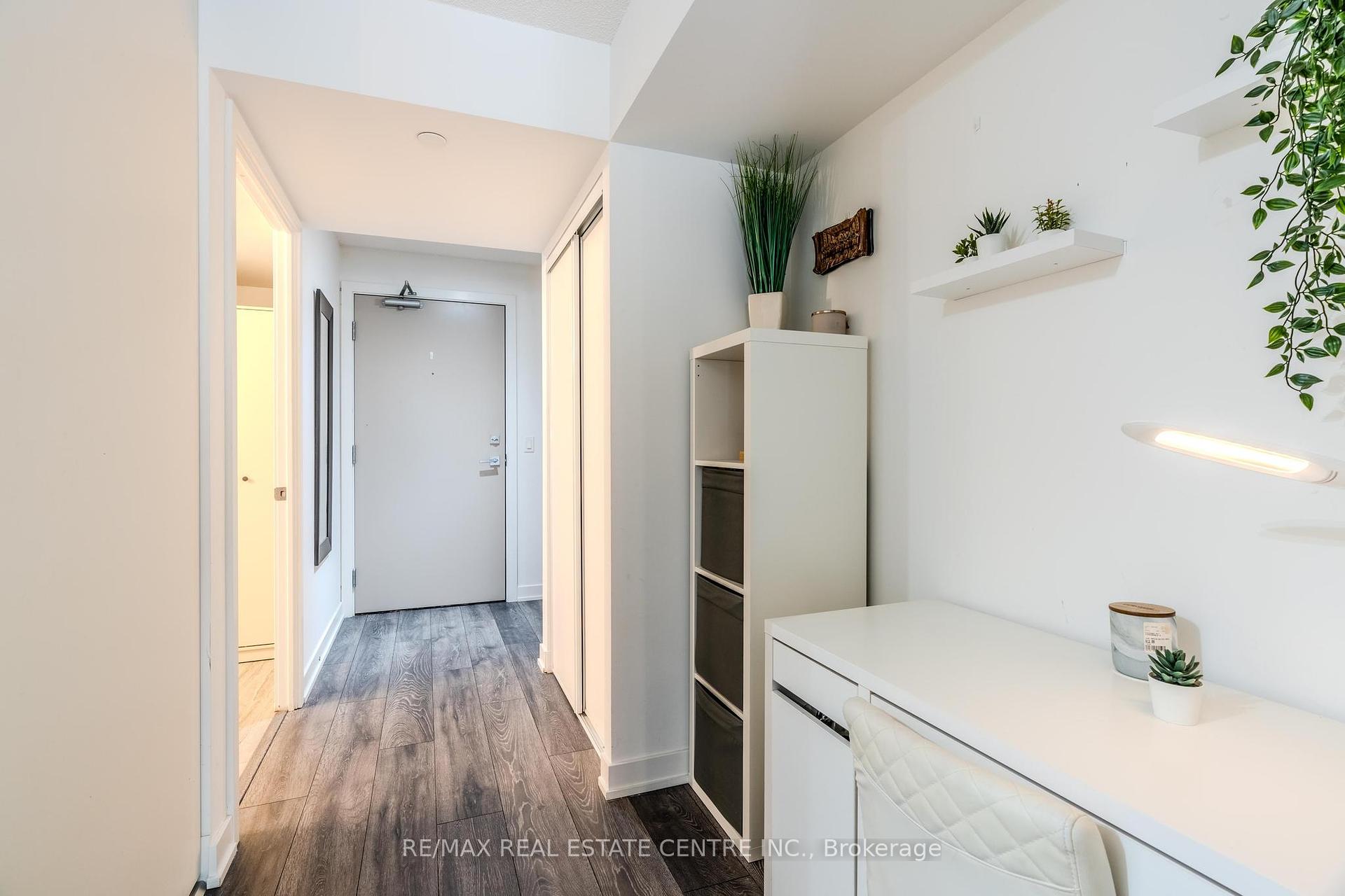 1 Bedroom Condo at 1119 Cooke, Burlington For sale
