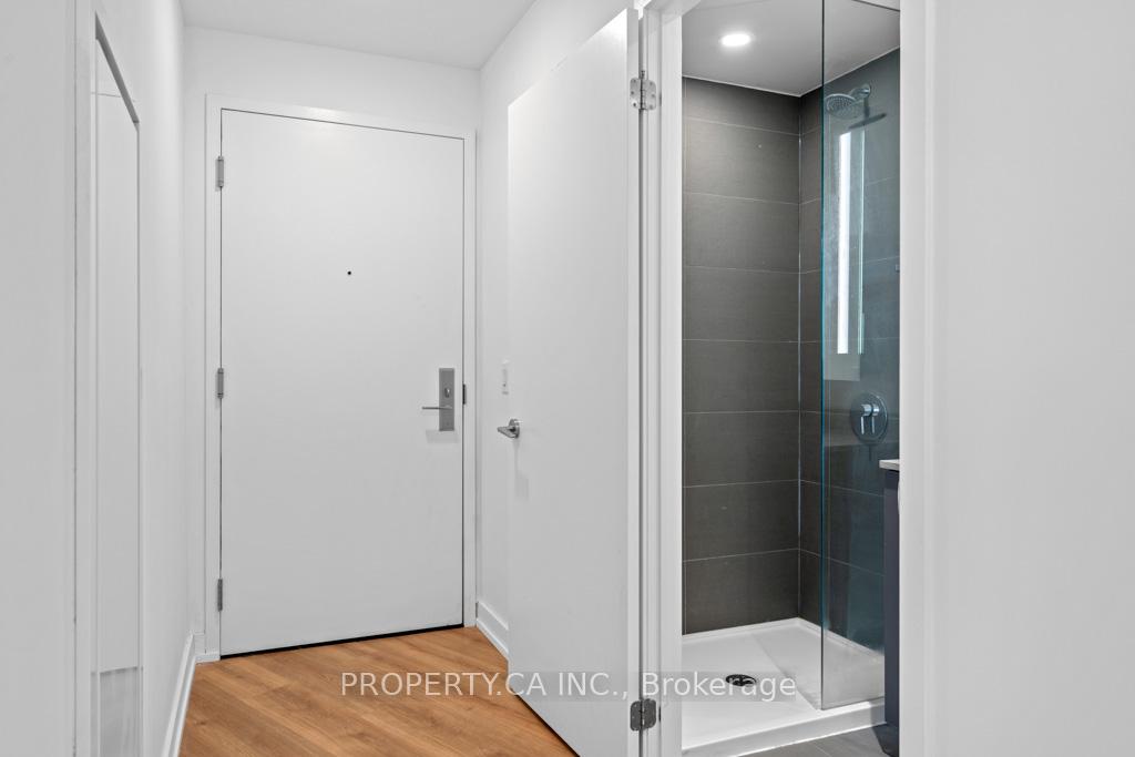 3 Bedrooms Condo at 135 East Liberty, Toronto For sale