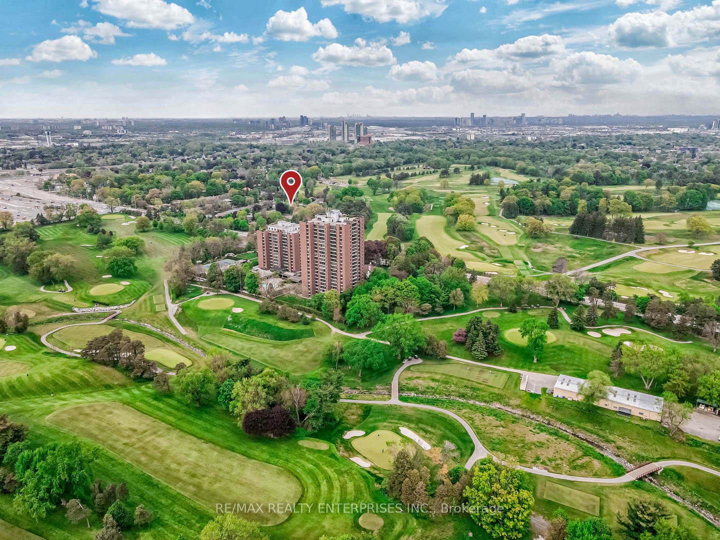 2 Bedrooms Condo at 1400 Dixie, Mississauga For sale