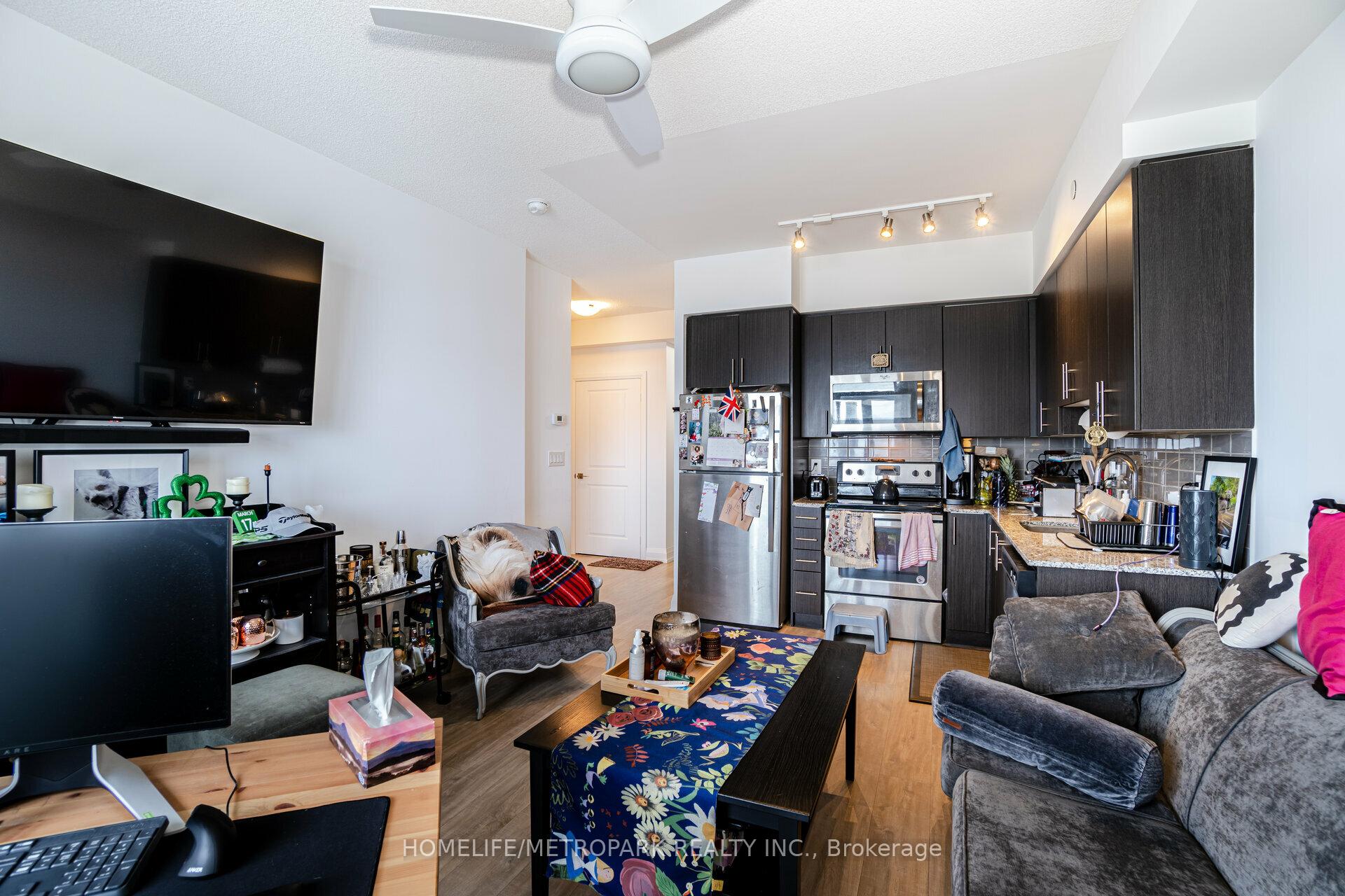 2 Bedrooms Condo at 3600 Highway 7,  Vaughan For sale