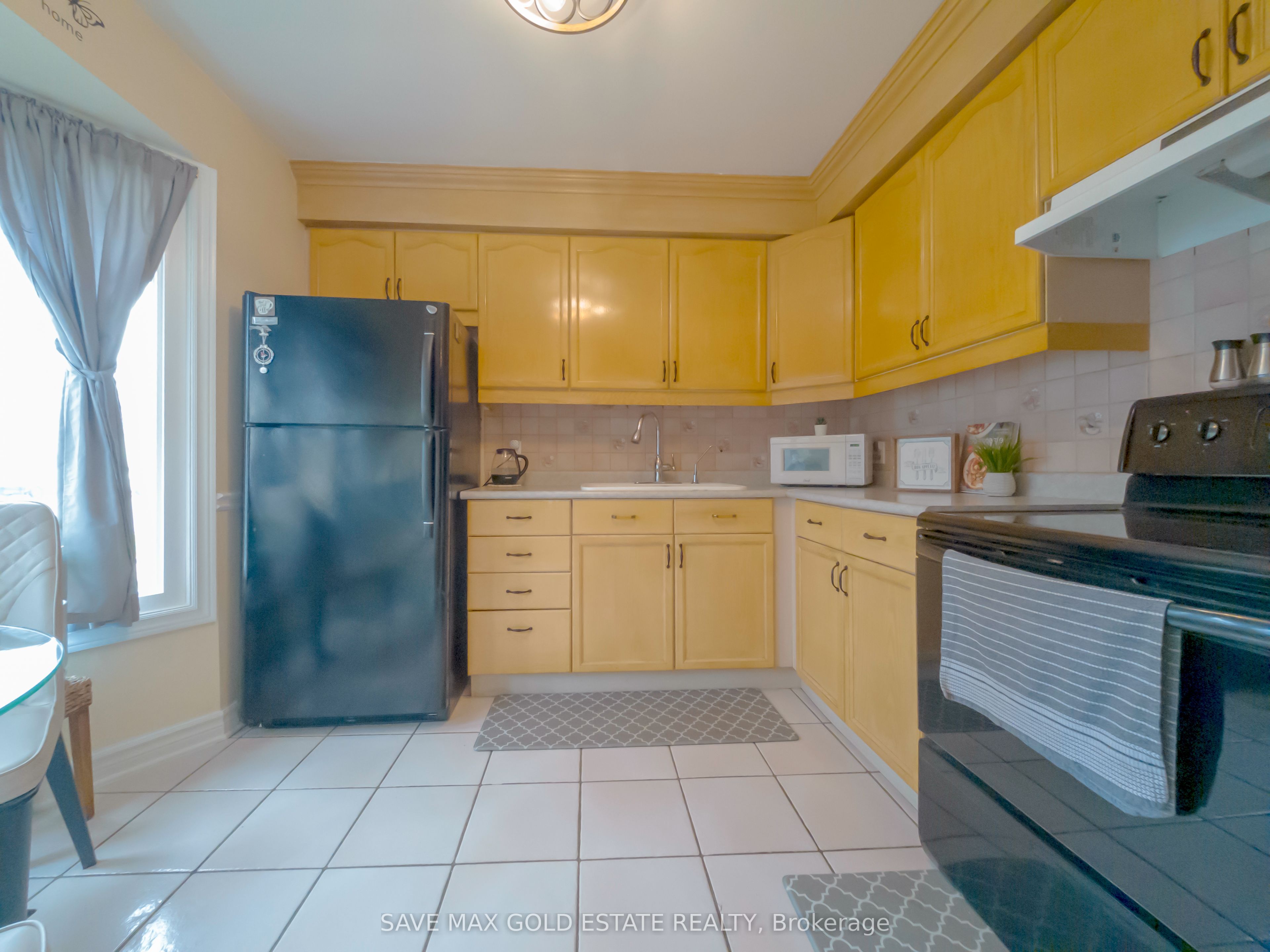 #19 - 18 BARRY Street, St. Catharines, ON L2R 7J6