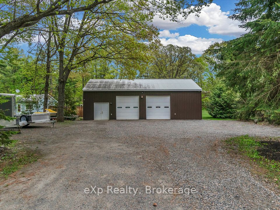 1118 Winhara Road, Gravenhurst, ON P1P 1R1