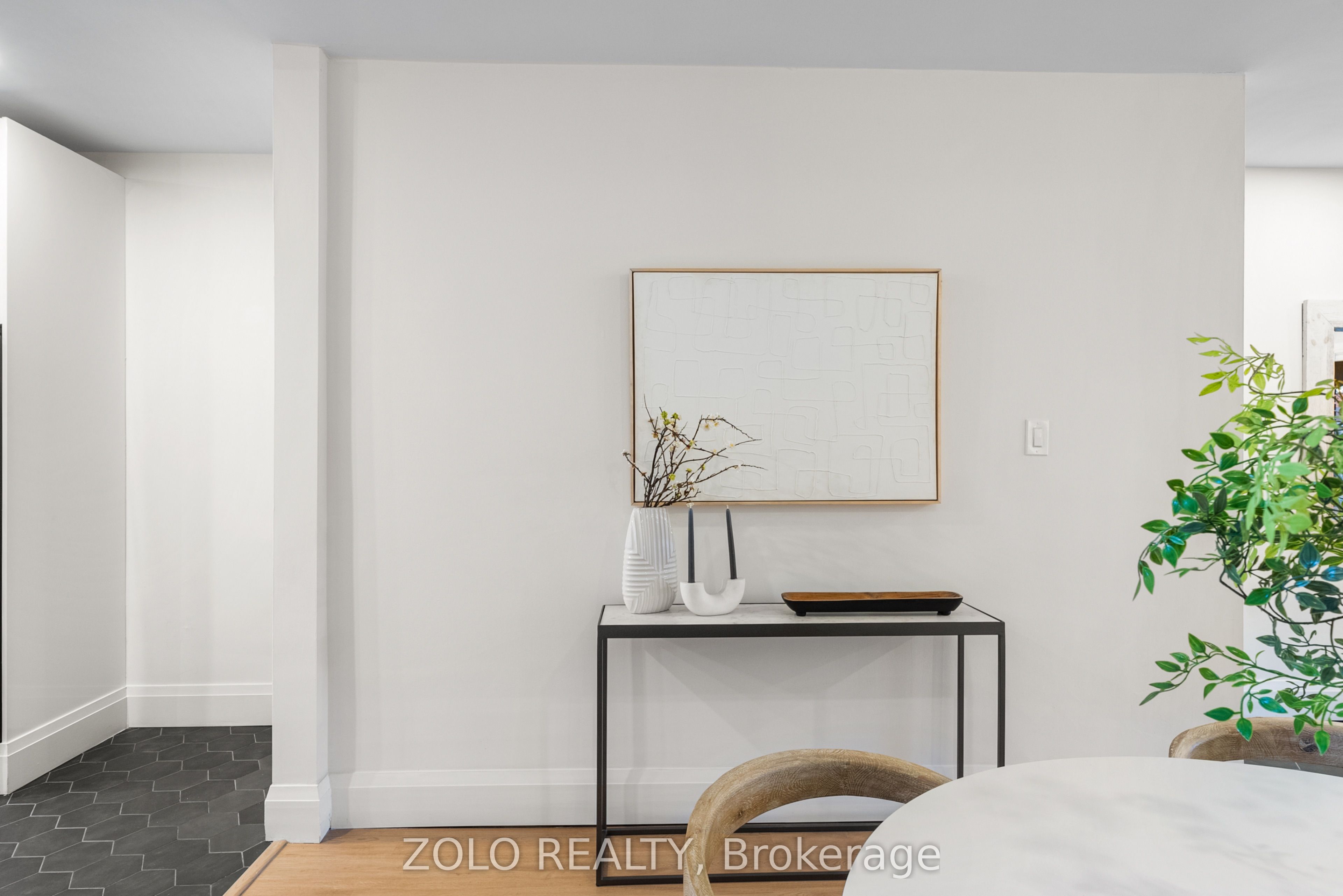82 Bellwoods Avenue