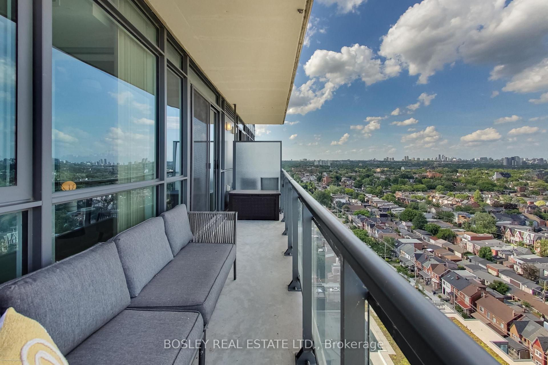 3 Bedrooms Condo at 20 Minowan Miikan, Toronto For sale