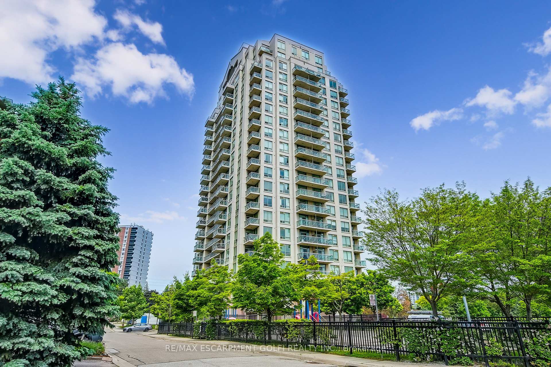 1 Bedroom Condo at 1359 Rathburn, Mississauga For sale