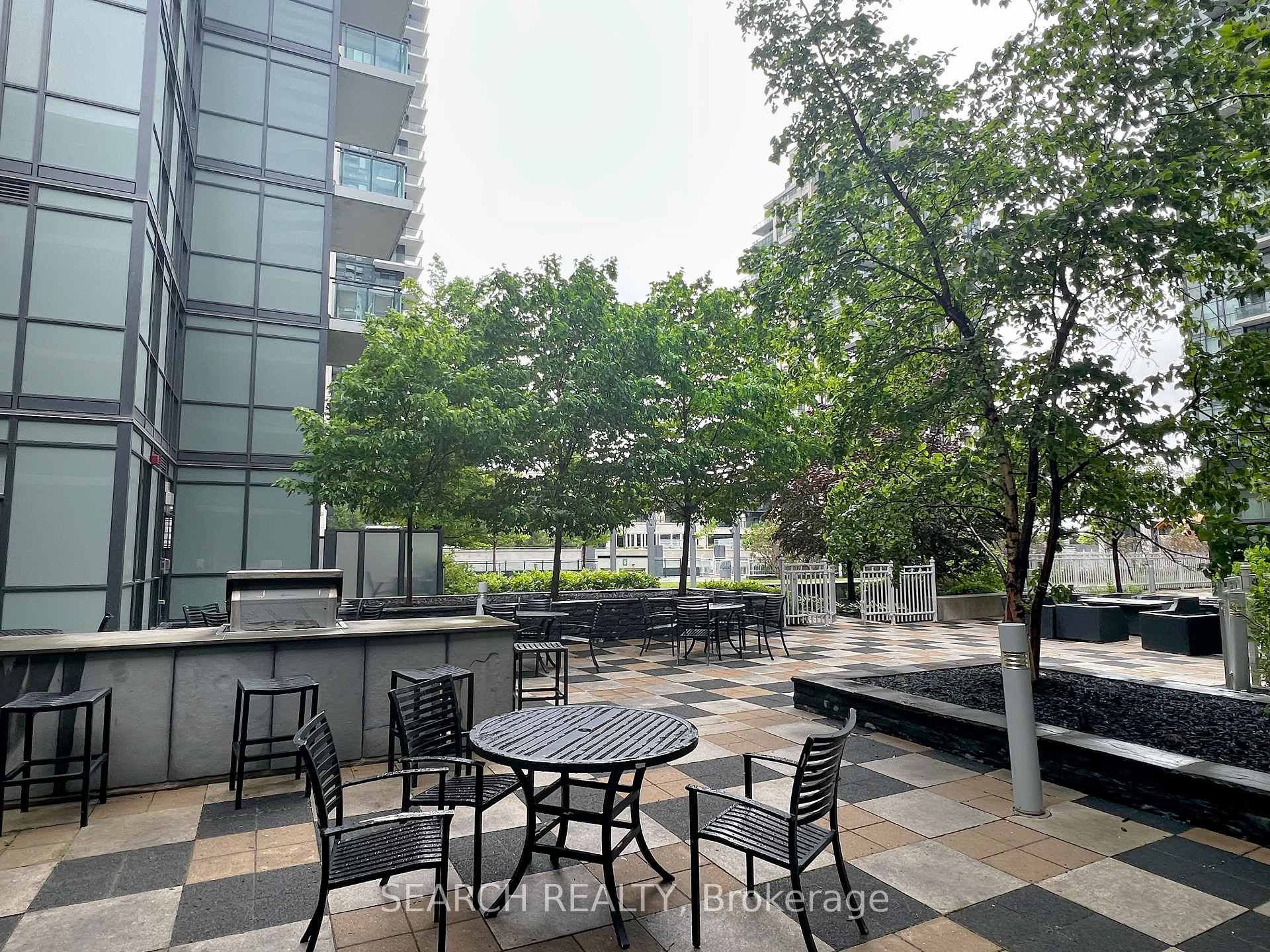 2 Bedrooms Condo at 4099 Brickstone, Mississauga For sale