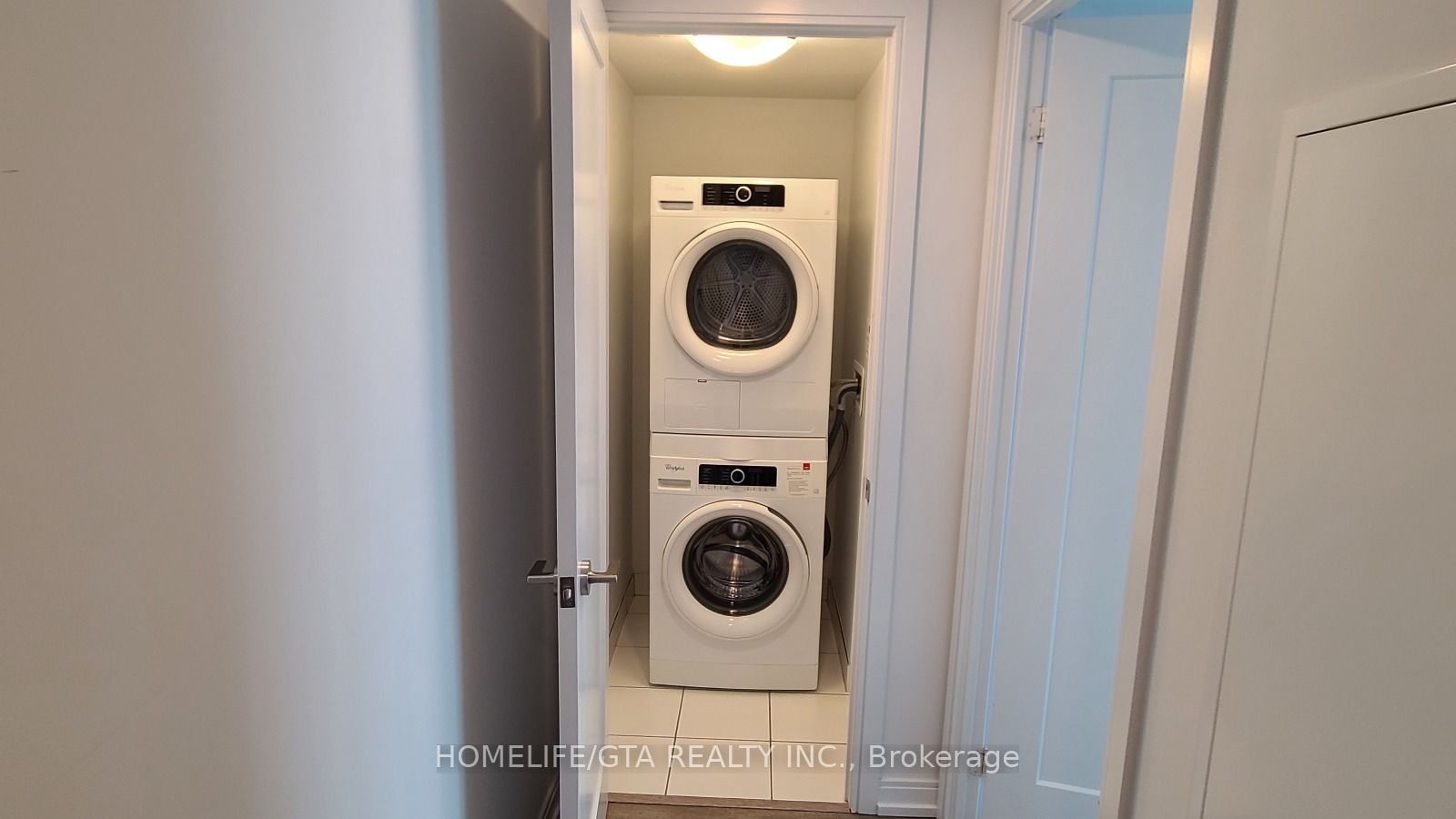 275 Village Green Square, #1017
