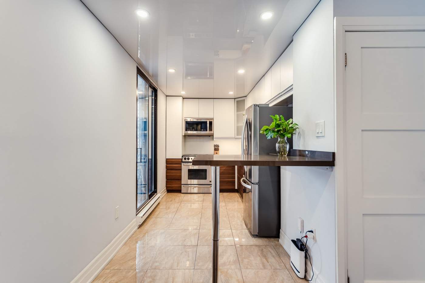 33 Harbour Square 2440