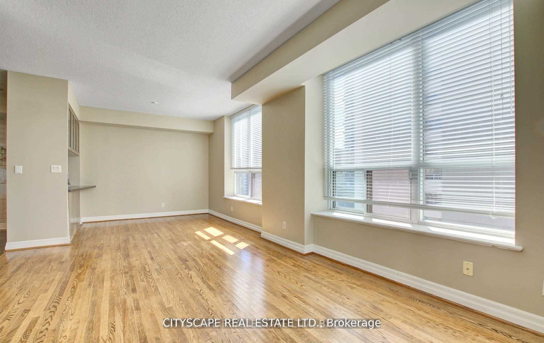 70 Alexander Street, #802