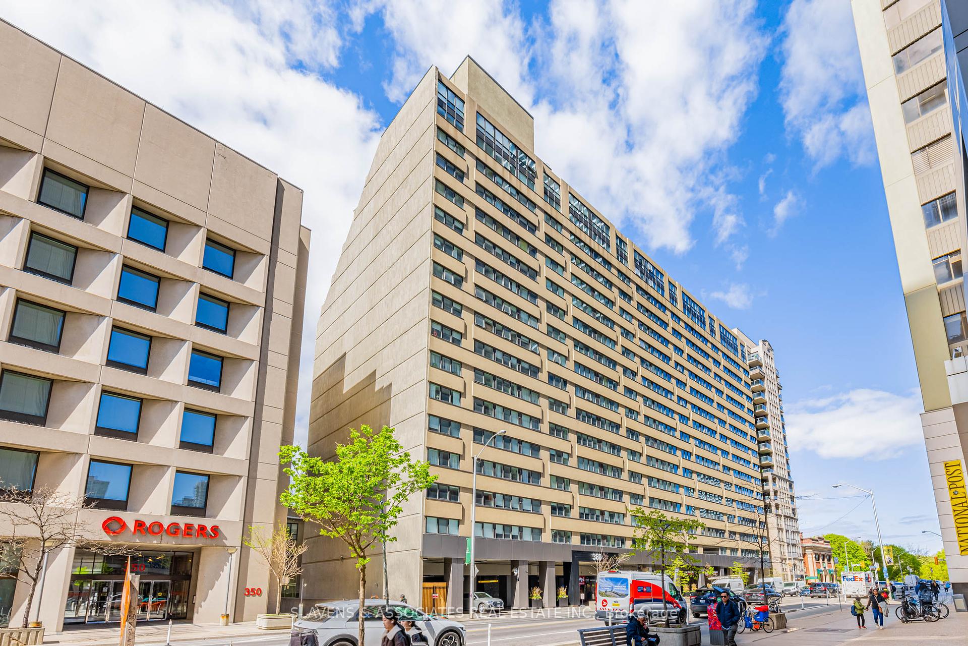 4 Bedrooms Condo at 360 Bloor, Toronto For sale