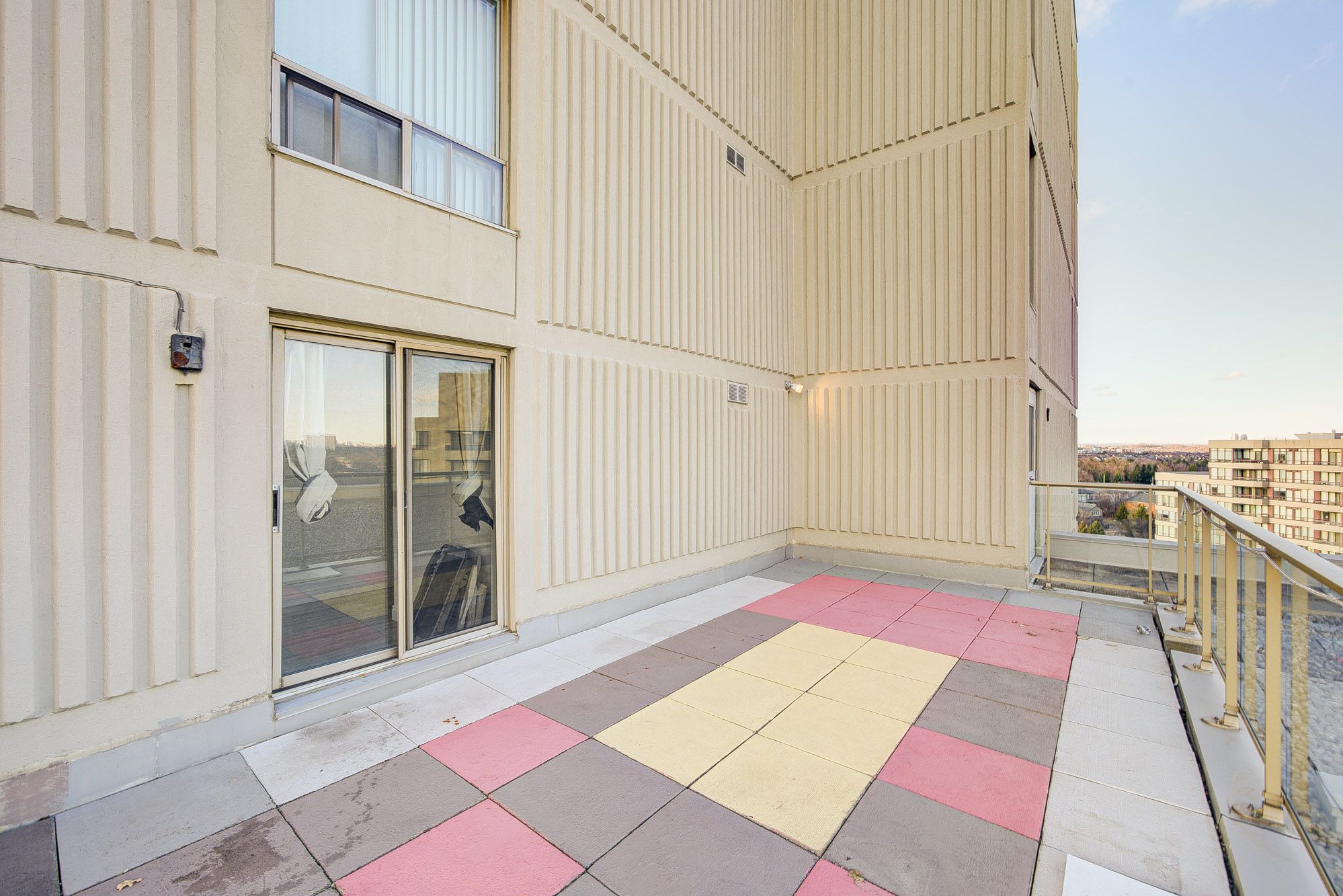 11 Townsgate Drive 1204