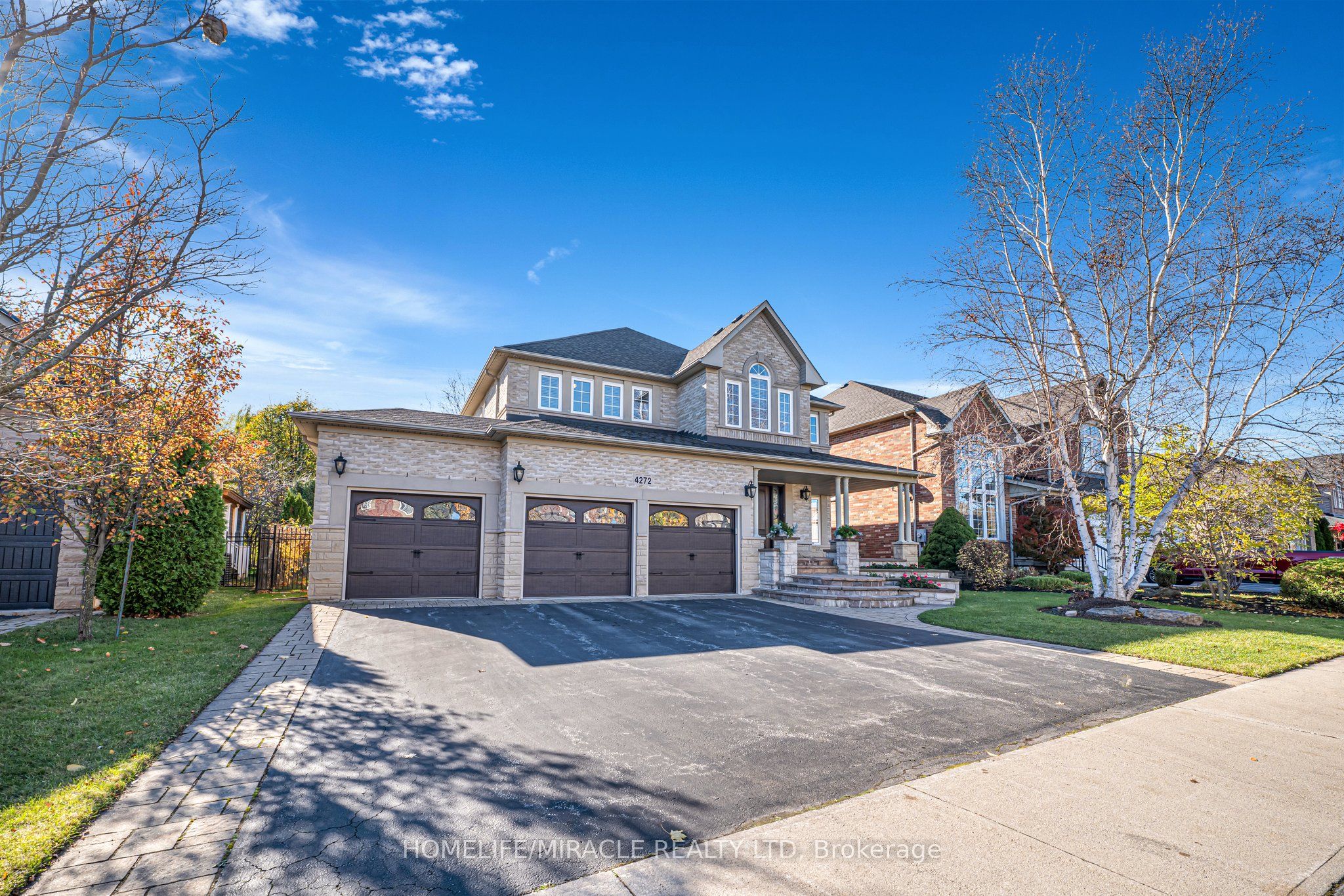 4272 Clubview Drive, Burlington, ON L7M 4X1