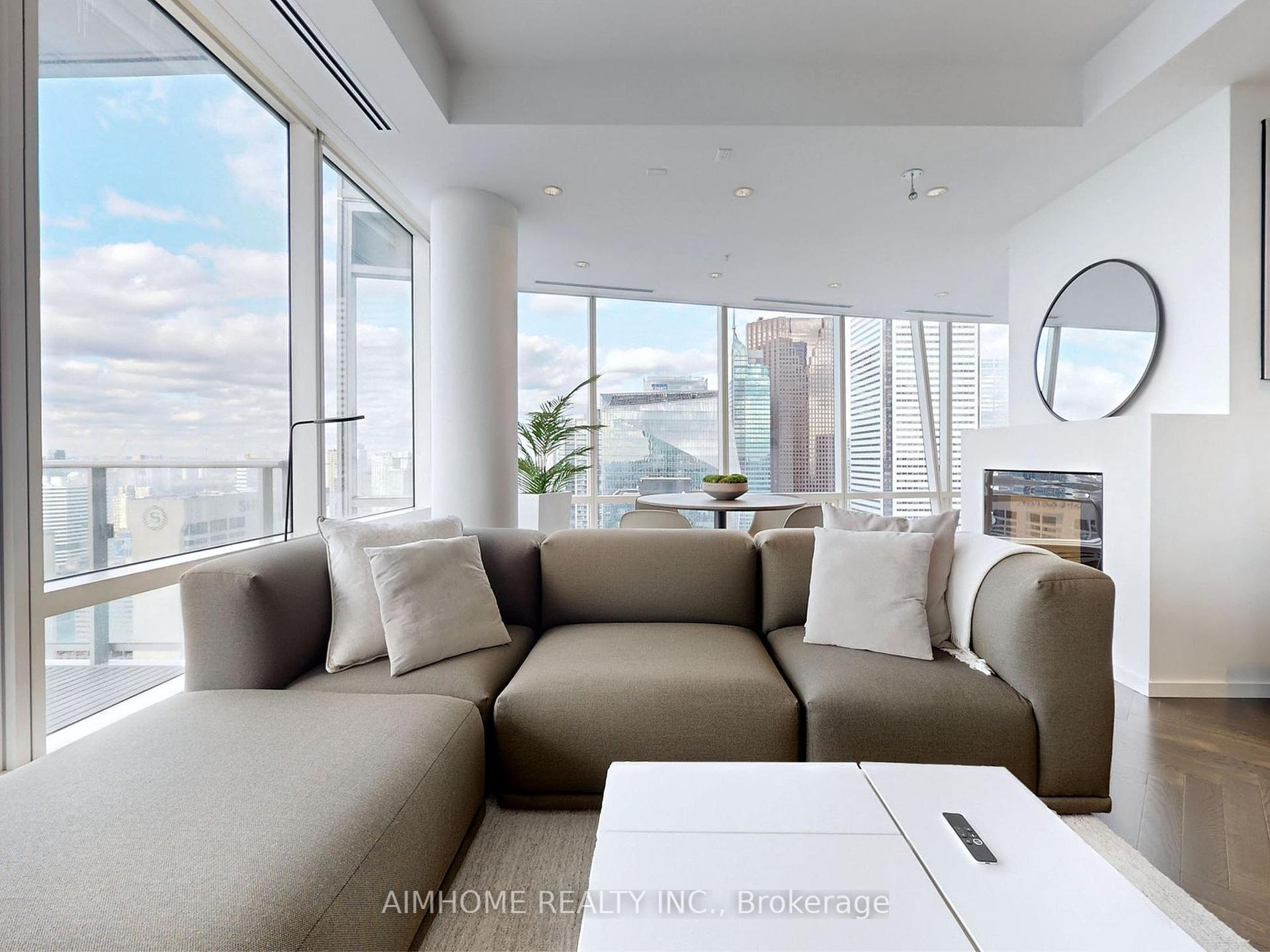 3 Bedrooms Condo at 180 University, Toronto For sale