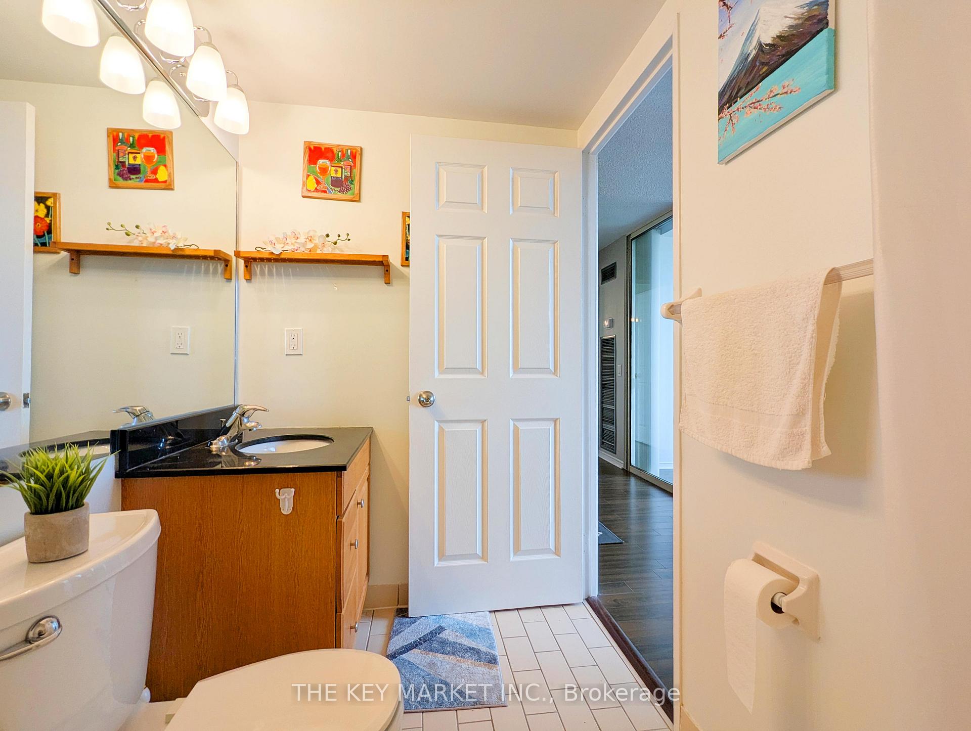 4 Bedrooms Condo at 7 Bishop, Toronto For sale