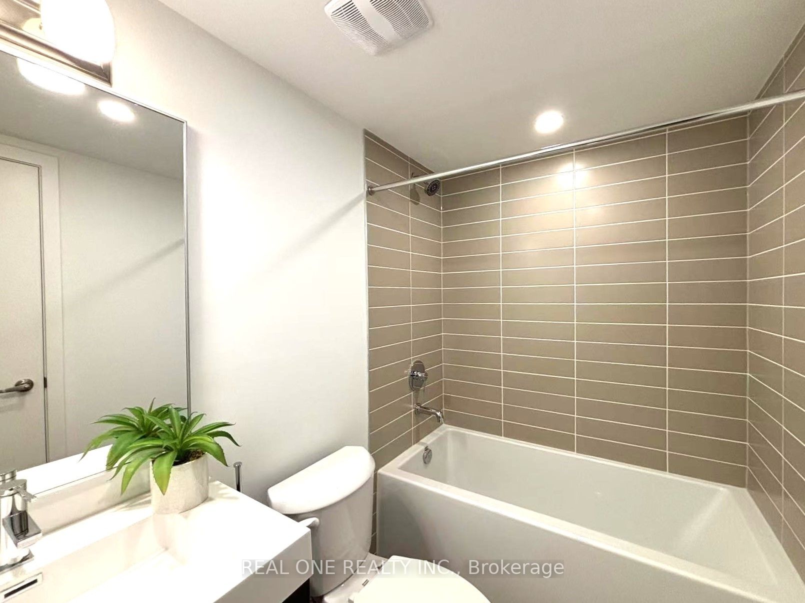 18 Turtle Island Road, #32
