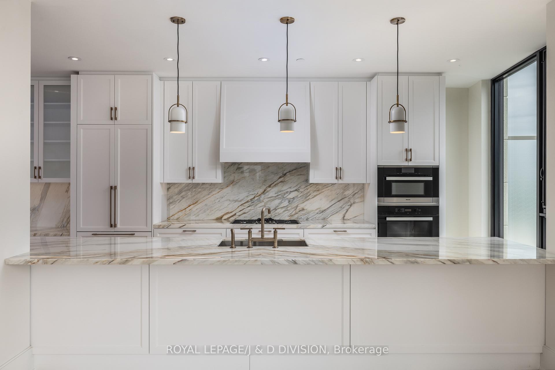 3 Bedrooms Condo at 1 Strathgowan, Toronto For sale