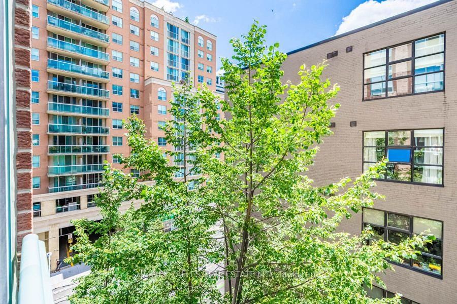 311 Richmond Street E 609