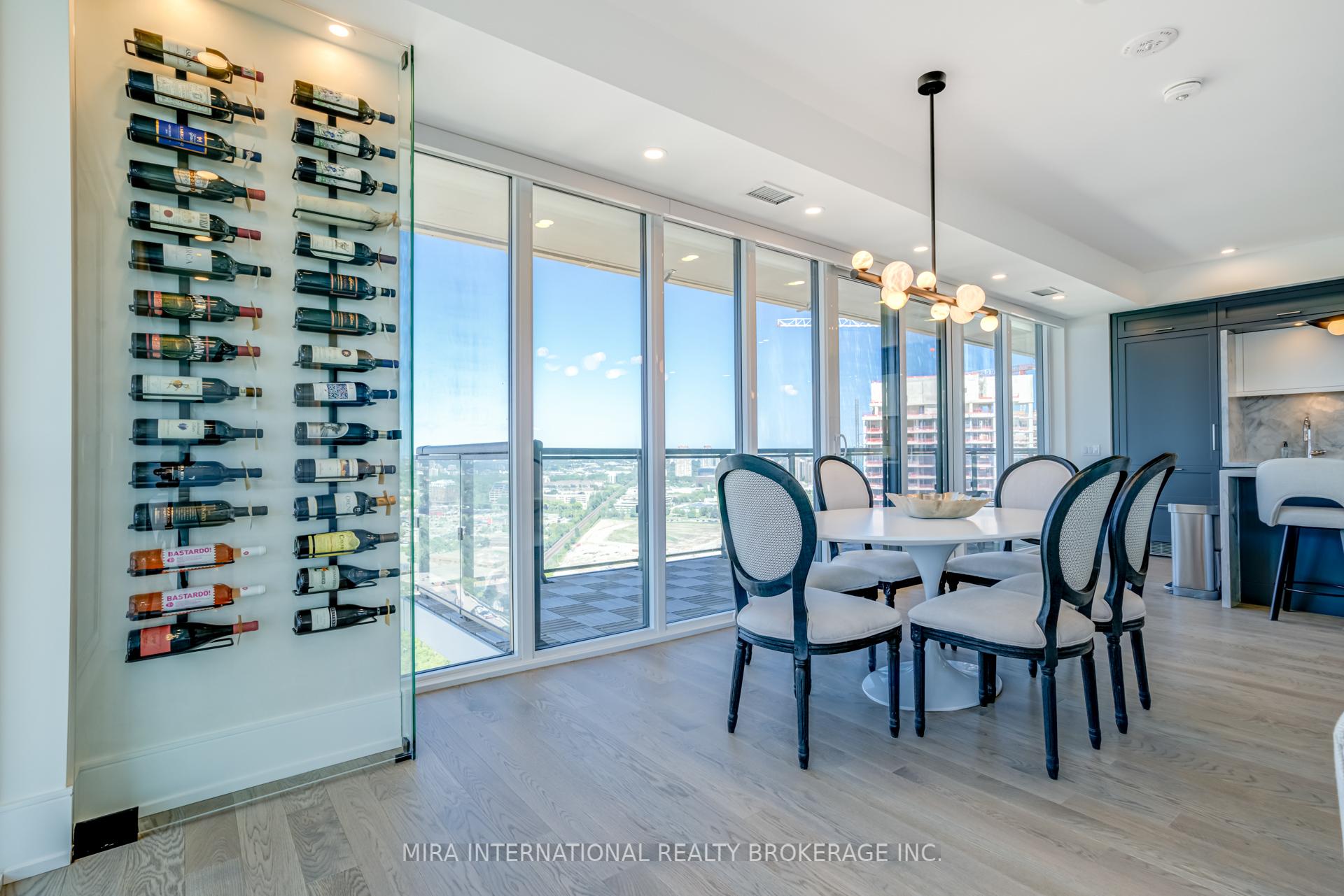 3 Bedrooms Condo at 30 Inn On The Park,  Toronto For sale