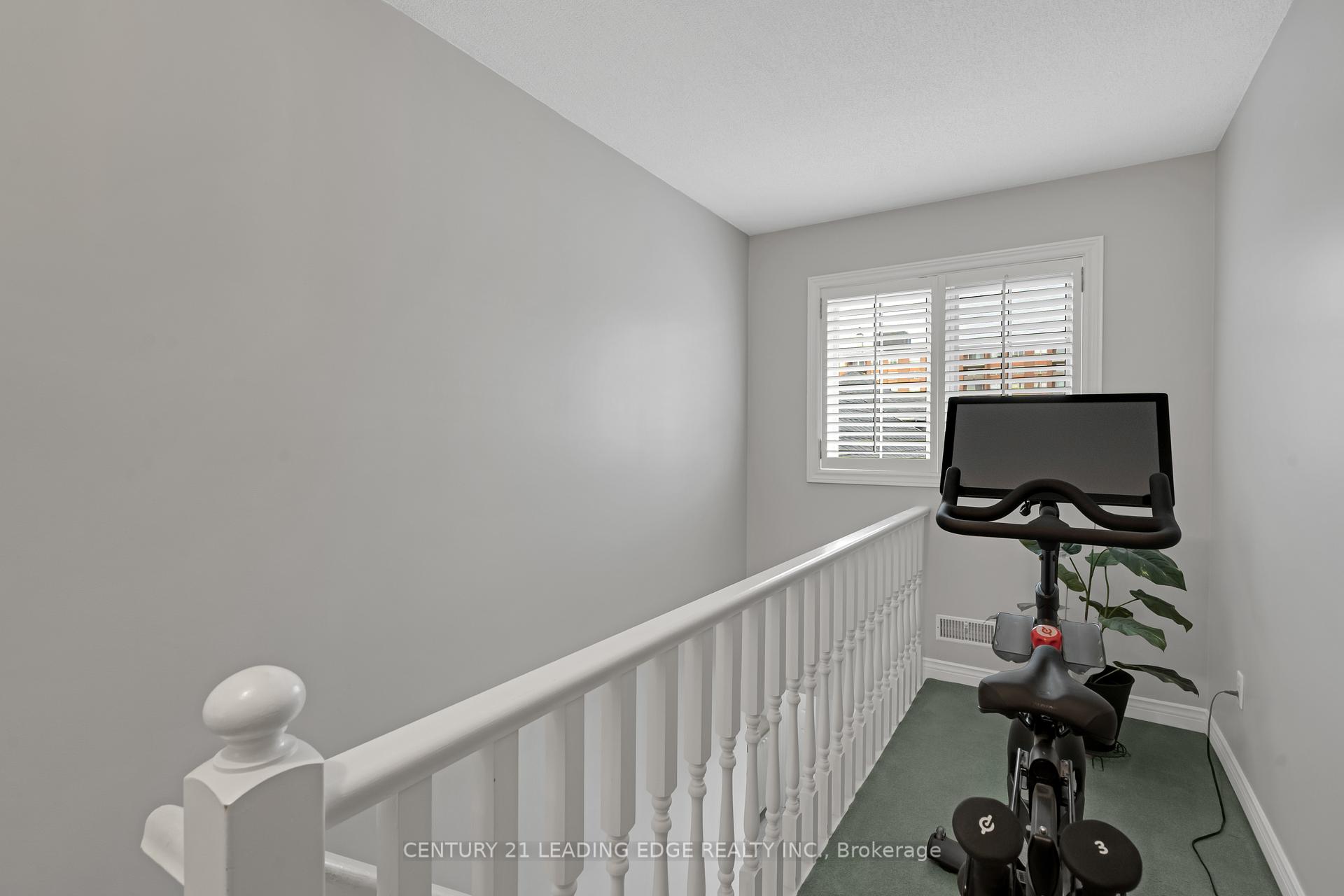 3 Bedrooms Condo at 2435 Woodward,  Burlington For sale