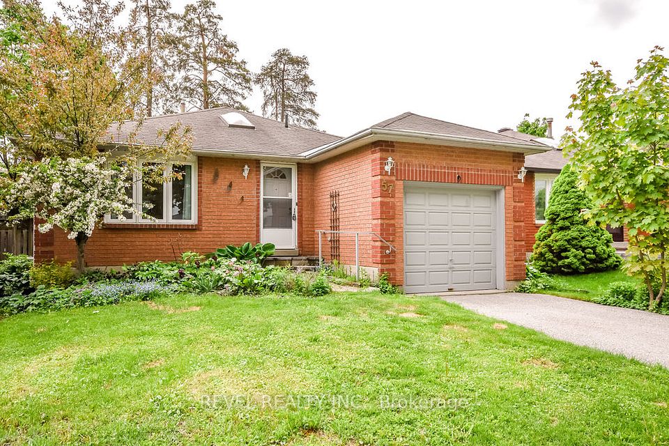 57 Irwin Drive, Barrie, ON L4N 7A7